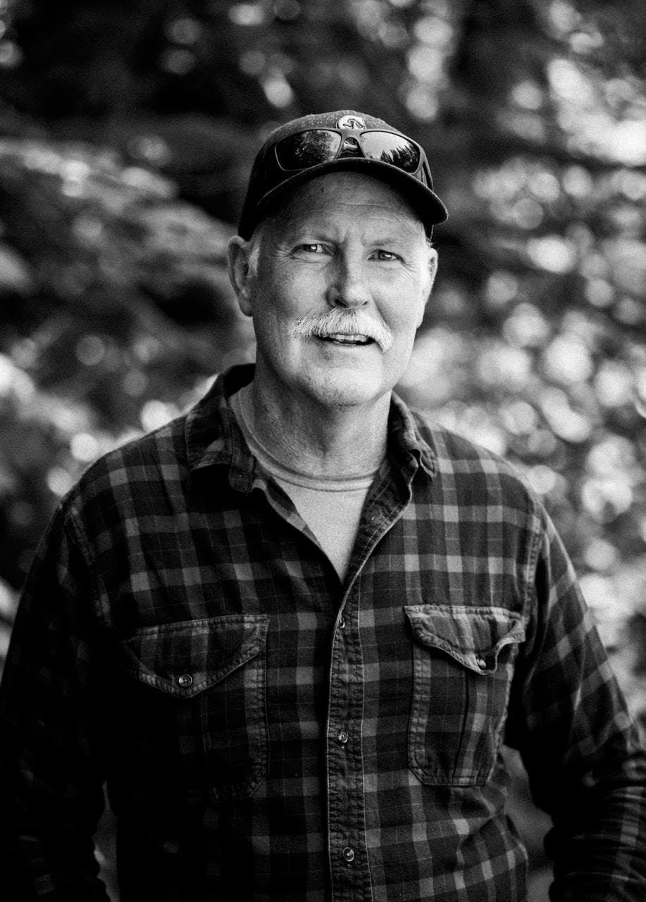 portrait of Larry Ford, owner of Blue Heron Lodge