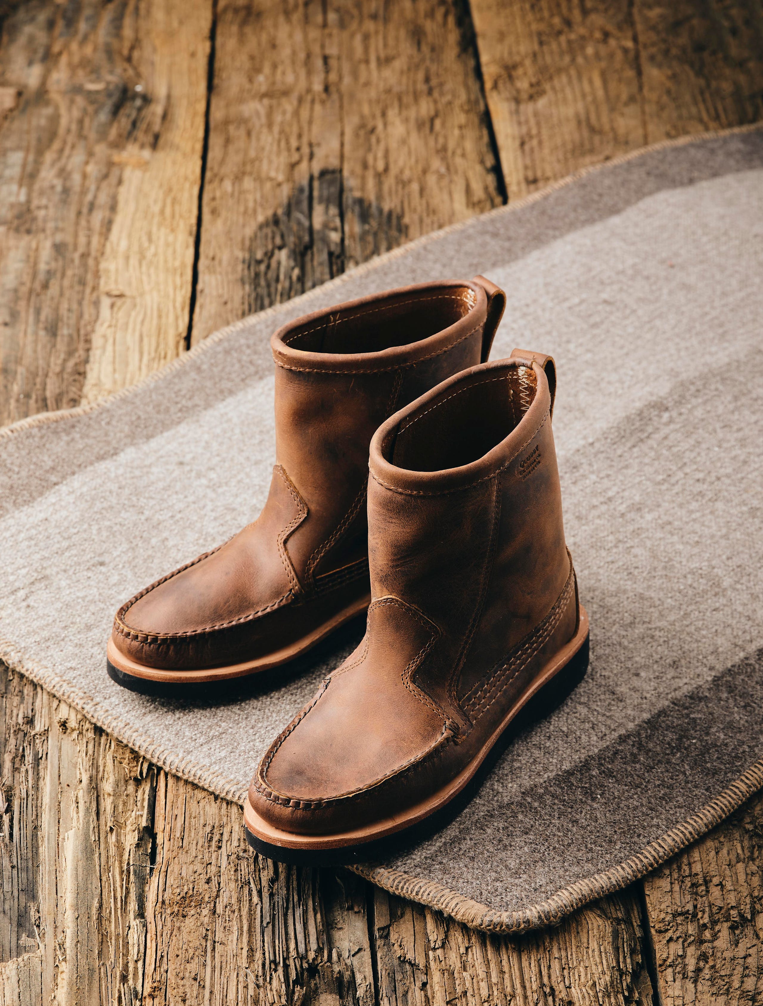 filson dorm boots