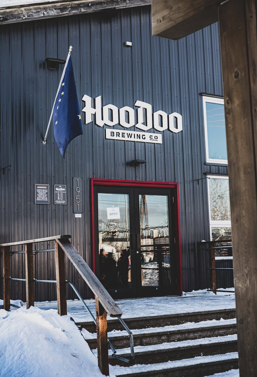 exterior of hoodoo brewing co