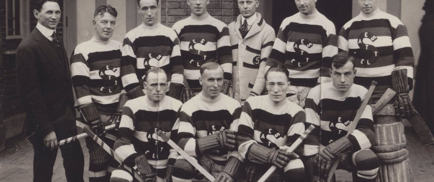 Vintage photo of the Seattle Metropolitans in 1919