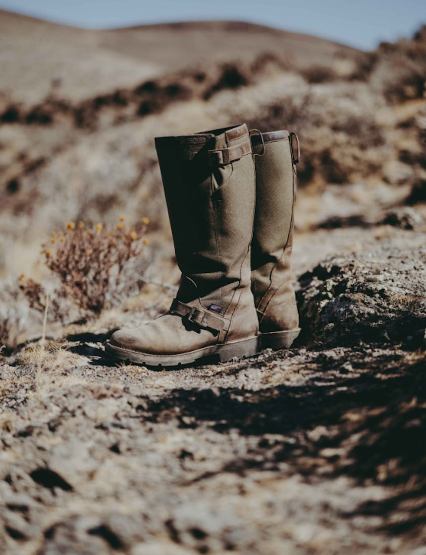 a pair of work boots outdoors in the dessert